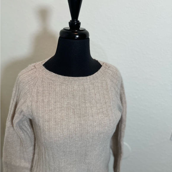 J. McLaughlin Women's Beige Sweater - Picture 3 of 4